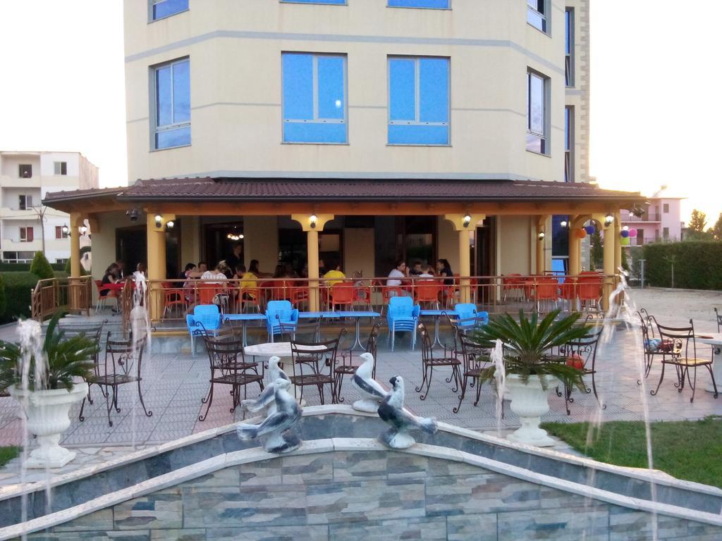Hotel Restaurant Globi Velipojë Exterior foto