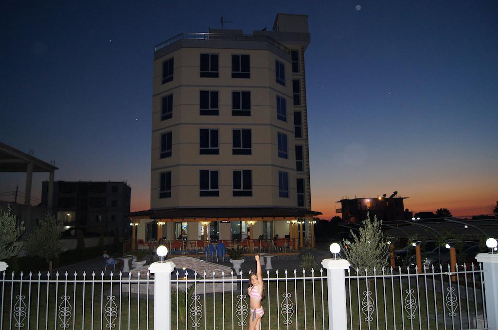 Hotel Restaurant Globi Velipojë Exterior foto